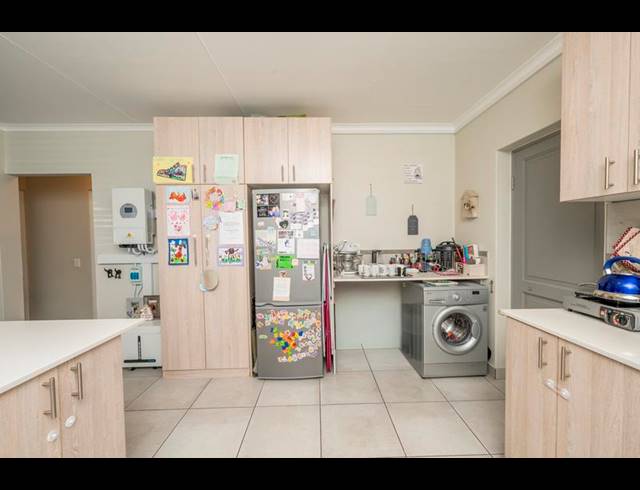 2 BEDROOM APARTMENT FOR SALE IN FISH HOEK
